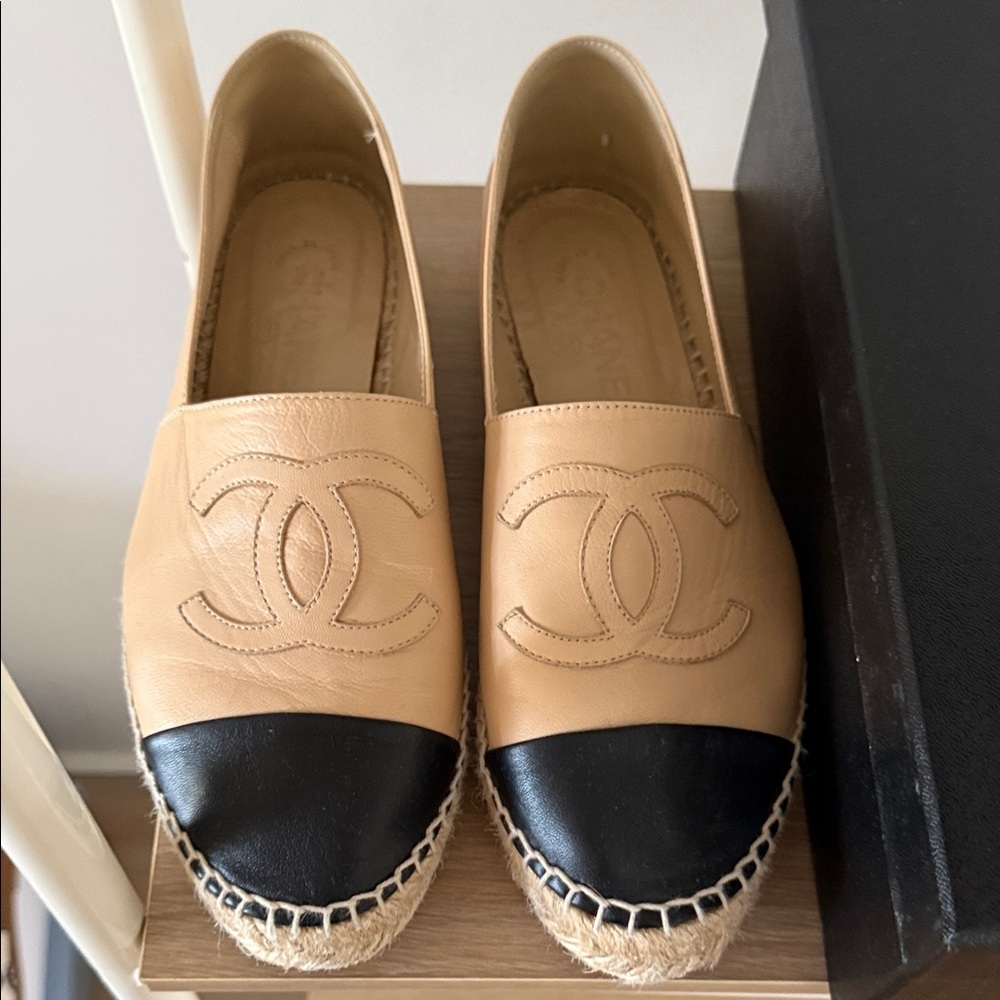 CHANEL Tan and Black Espadrilles